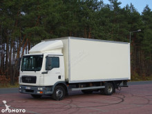 camion fourgon MAN