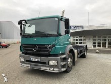 camión chasis Mercedes