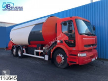 camión cisterna productos químicos Renault