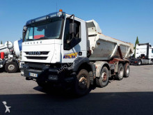 camión volquete Iveco