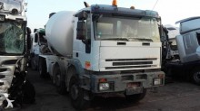 camión hormigón cuba / Mezclador Iveco
