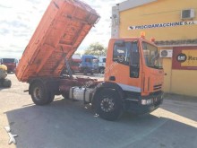 camión volquete trilateral Iveco