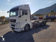 MAN container truck