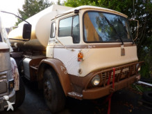 camion citerne Bedford