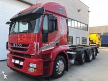 camión portacontenedores Iveco