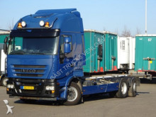 camión chasis Iveco