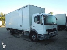 camión furgón caja polyfond Mercedes