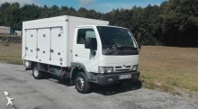 camión frigorífico Nissan