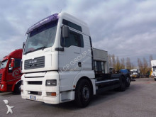 camion portacontainers MAN