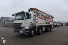 camion pompe à béton Mercedes