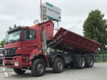 camión volquete Mercedes