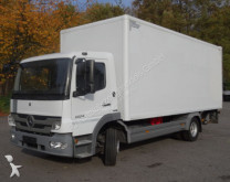 vrachtwagen bakwagen Mercedes