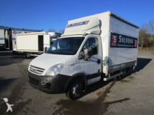 camion cassone centinato Iveco