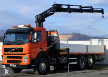 ciężarówka platforma Volvo