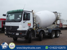 Mercedes Actros 3236