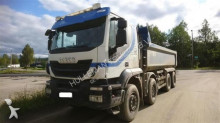 camión volquete Iveco