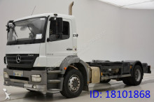 Mercedes Axor
