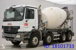 Mercedes Actros 3236