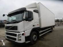 camion fourgon Volvo
