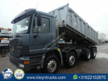 Mercedes Actros 3235