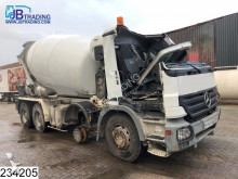 Mercedes Actros 3241