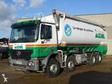 Mercedes Actros 3236