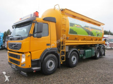 camion cisterna Volvo