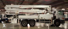 camion pompe à béton Mercedes