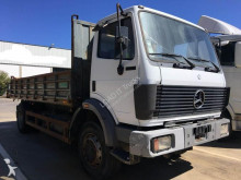 camion tri-benne Mercedes