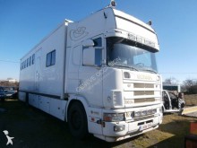 camión remolque para caballos Scania