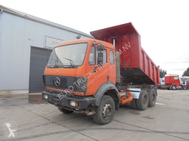 Voir les photos Camion Mercedes
