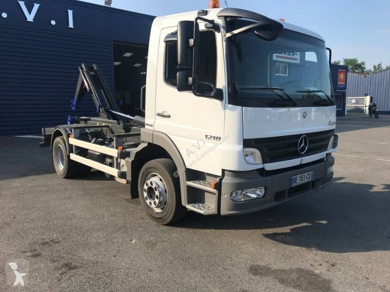 Voir les photos Camion Mercedes