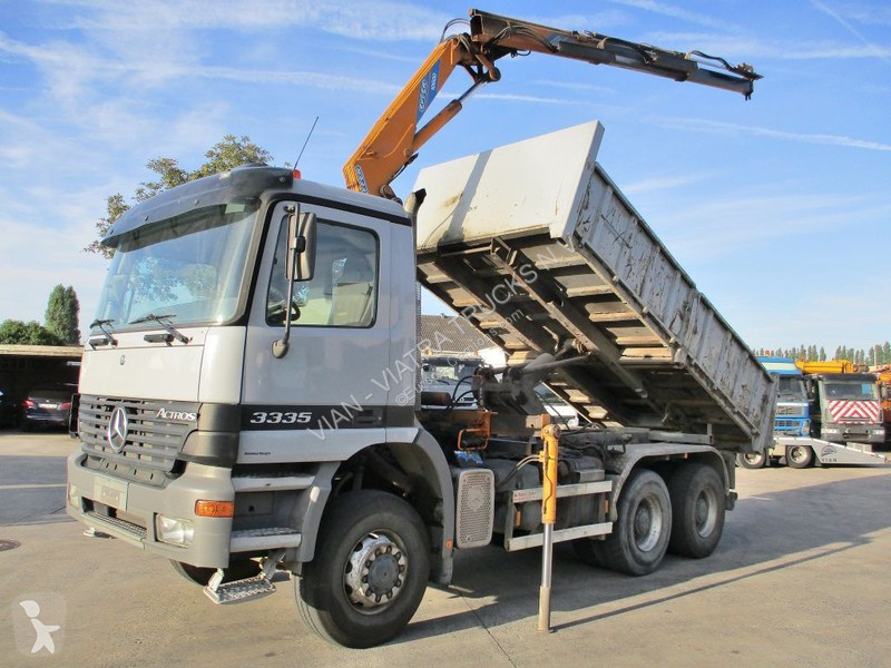 Voir les photos Camion Mercedes