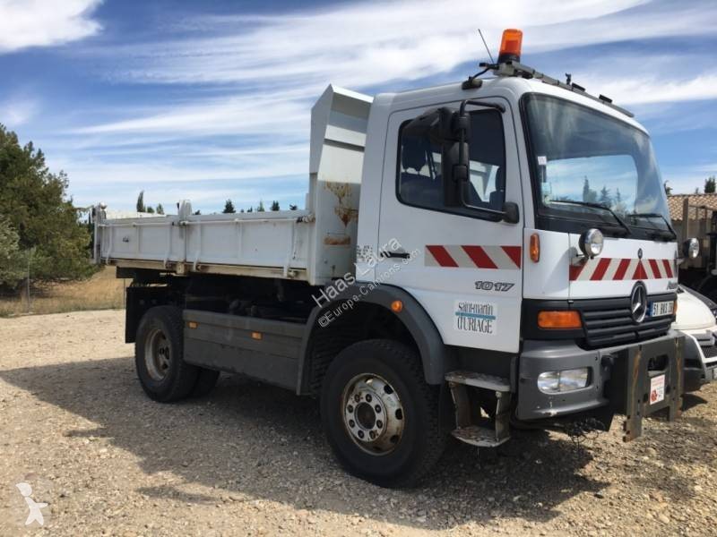 Voir les photos Camion Mercedes