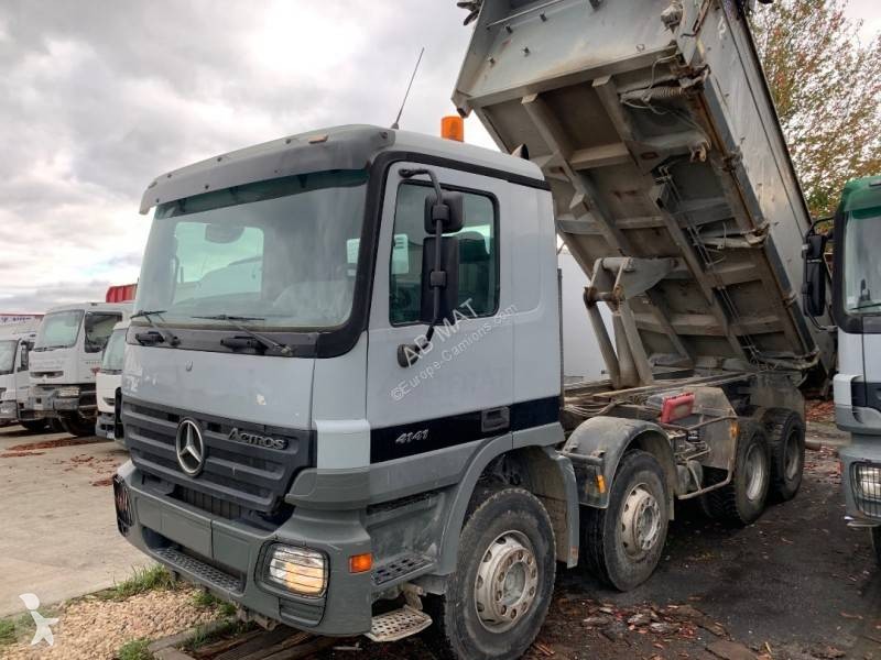 Voir les photos Camion Mercedes