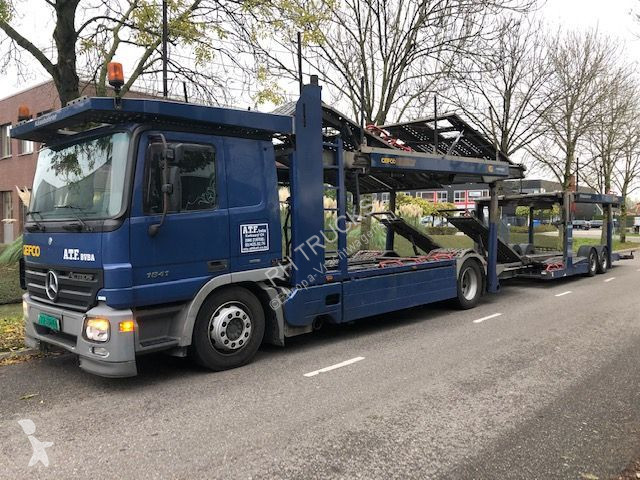 Voir les photos Ensemble routier Mercedes