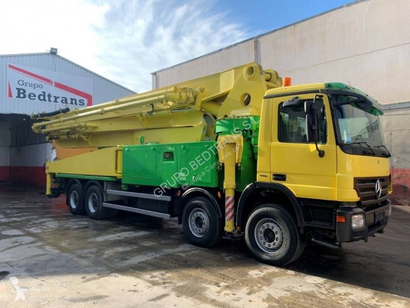 Voir les photos Camion Mercedes