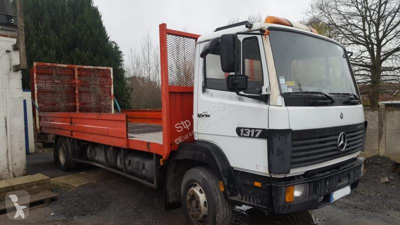 Voir les photos Camion Mercedes