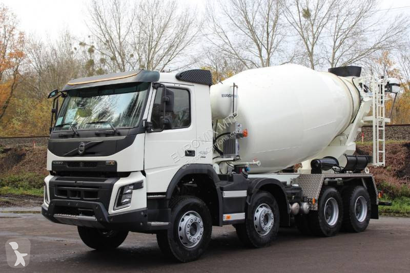 Camion Volvo béton toupie / Malaxeur