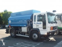 camion citerne hydrocarbures Volvo