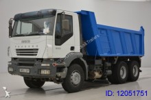 camión volquete Iveco