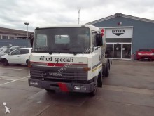 camión Nissan L 80.095
