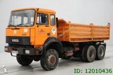 camion tri-benne Iveco
