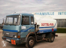 camion cisterna idrocarburi Iveco