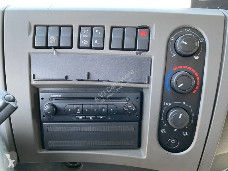 Renault             Premium Lander