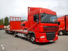vrachtwagen met aanhanger DAF XF105 460
