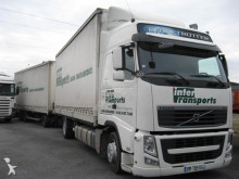 ciężarówka z przyczepą firanka Volvo