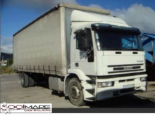 outro camião reboque Iveco