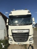 camión remolque DAF XF460