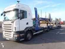 ciężarówka z przyczepą do transportu samochodów Scania